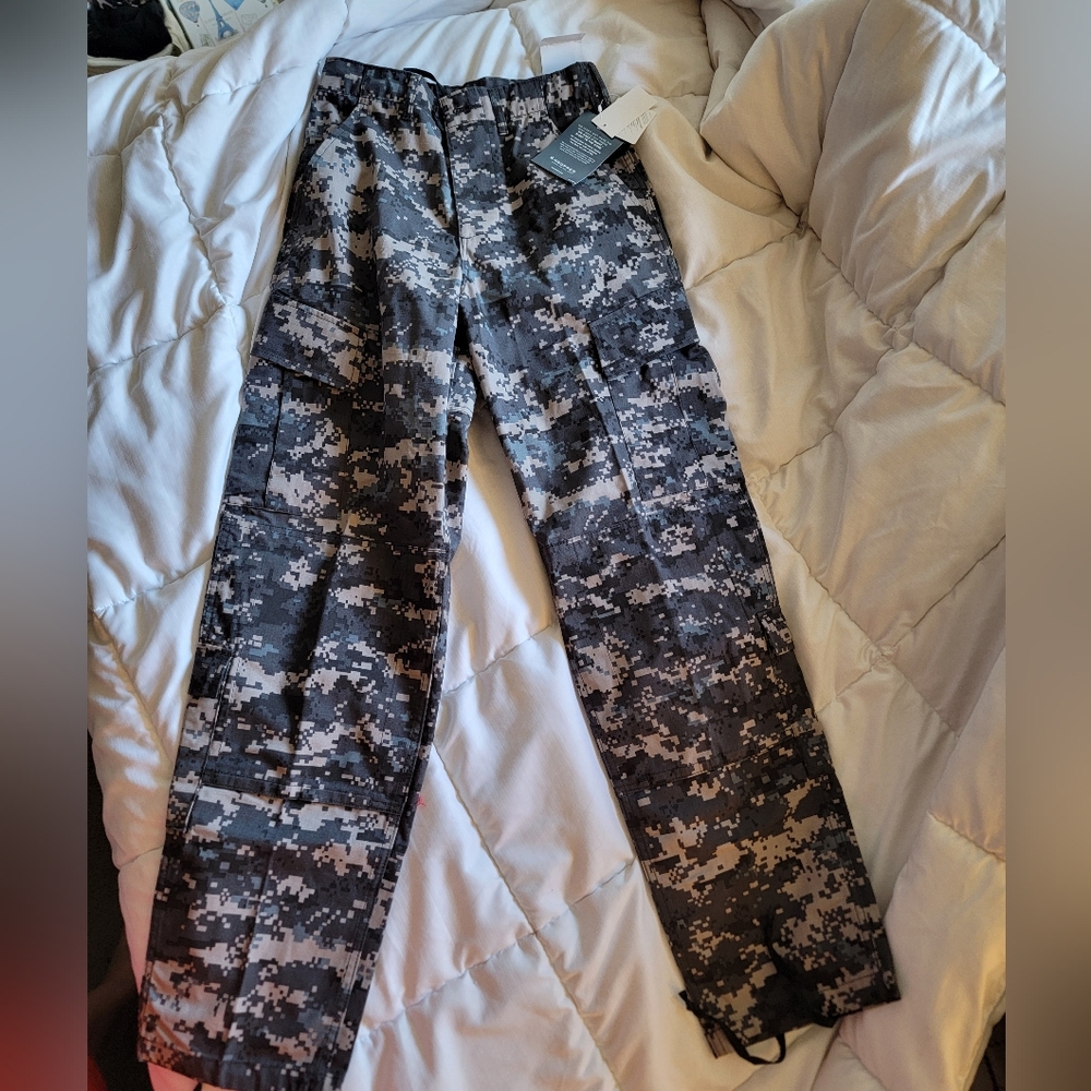NWT Propper Camo Cargo Pants